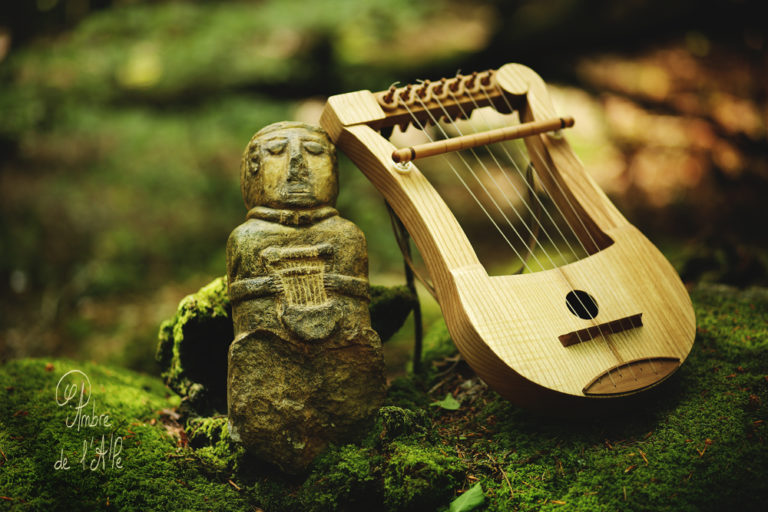 Renaissance de la Lyre Gauloise? - Atelier Skald